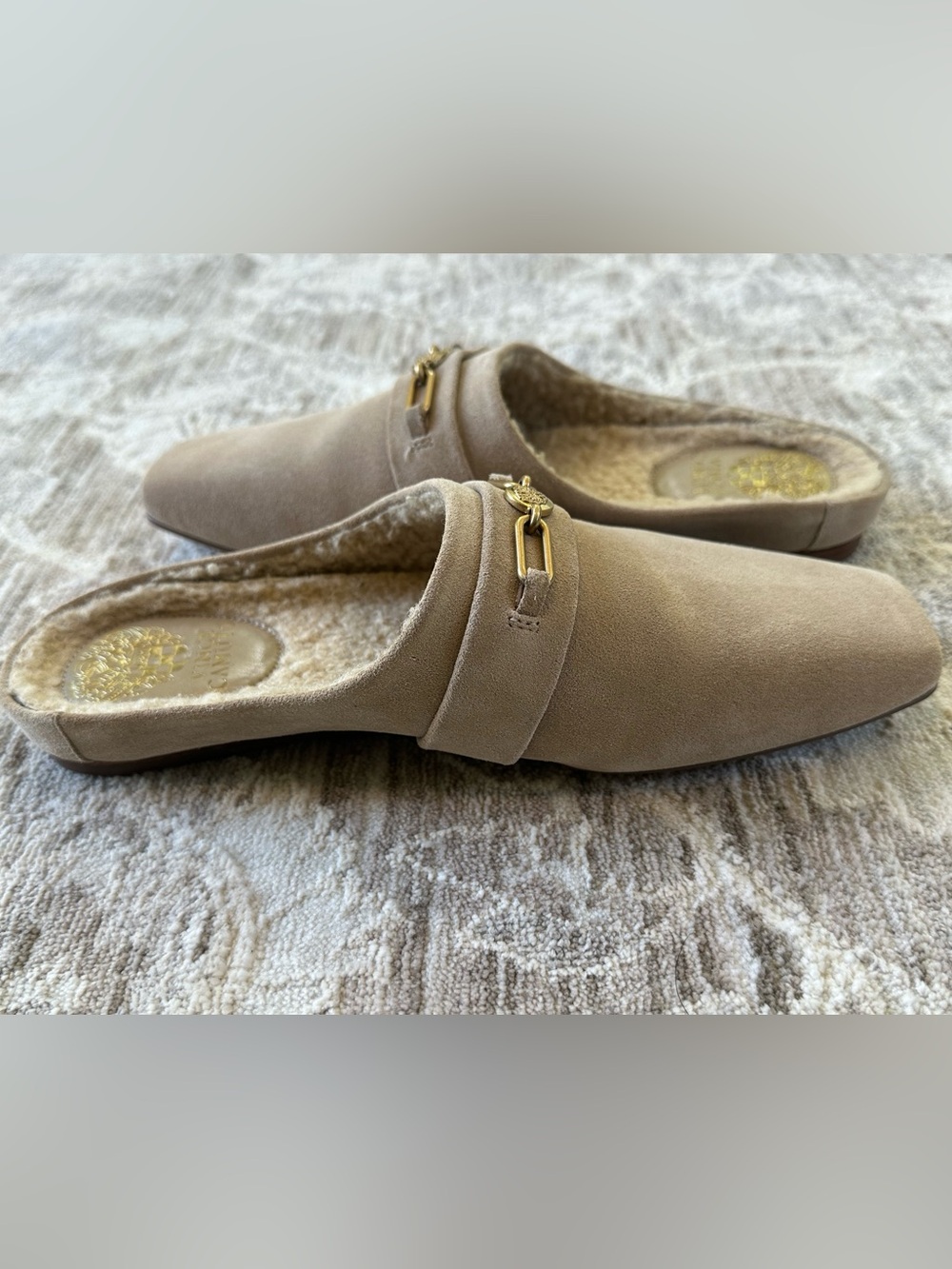 Vince Camuto NWOT Taupe Suede Shearling Gold Slip On Loafers (Mens 8/Womens 9.5) - Picture 8 of 11